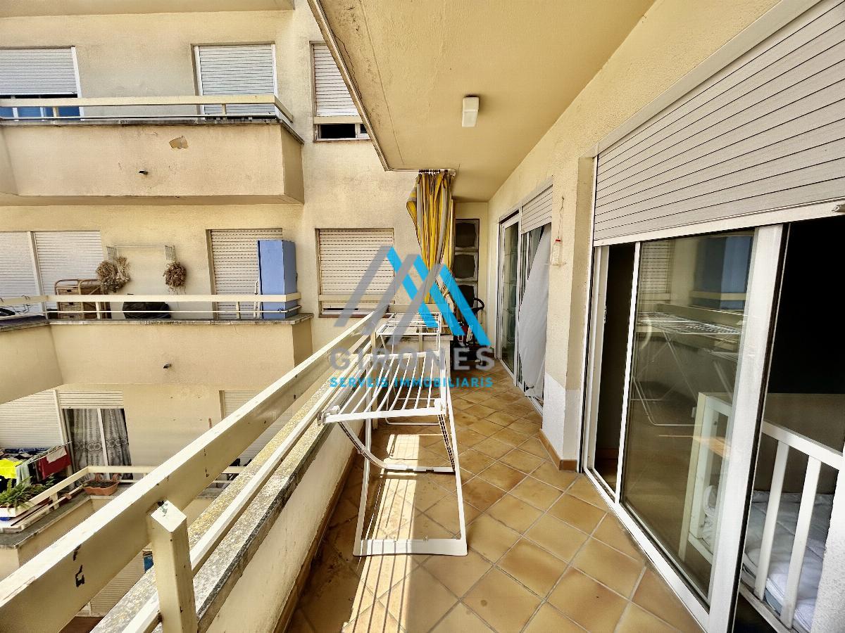 For sale of flat in Santa Cristina D´aro
