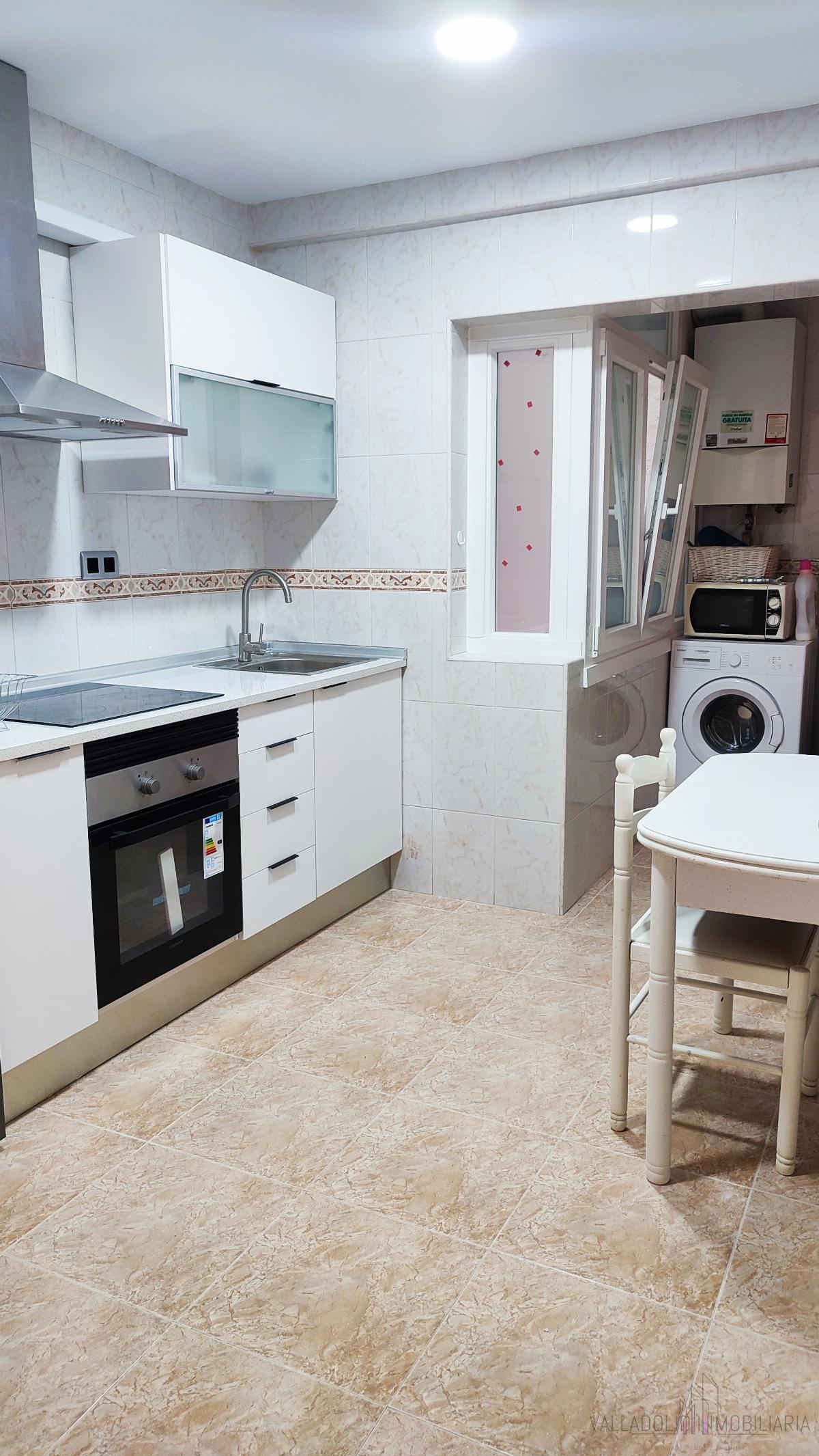 For rent of flat in Valladolid