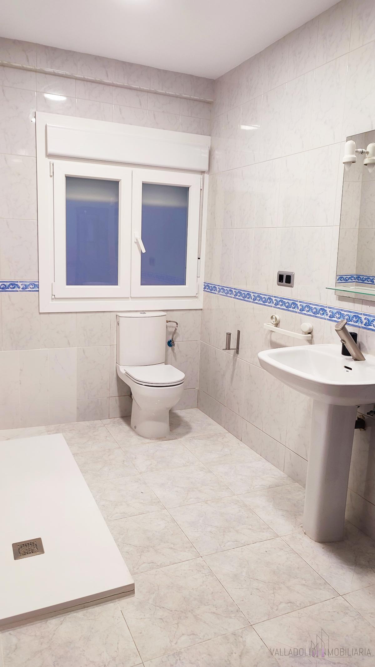 For rent of flat in Valladolid