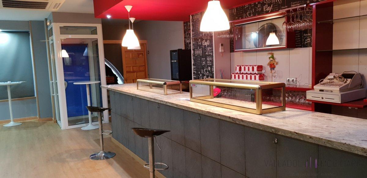 For sale of premises in Valladolid