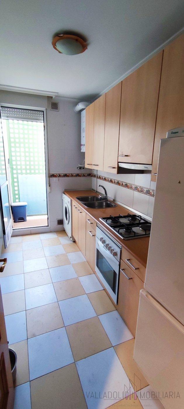 For sale of flat in Cistérniga