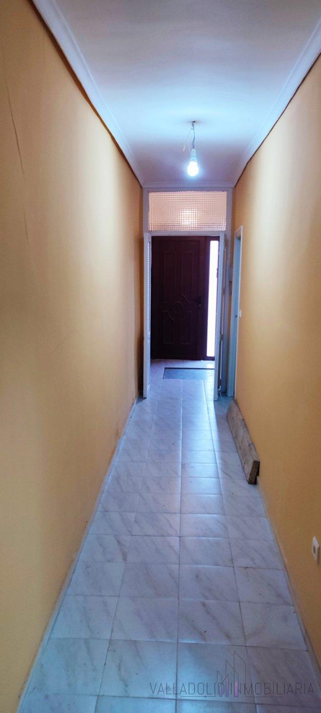 For sale of house in Nava del Rey
