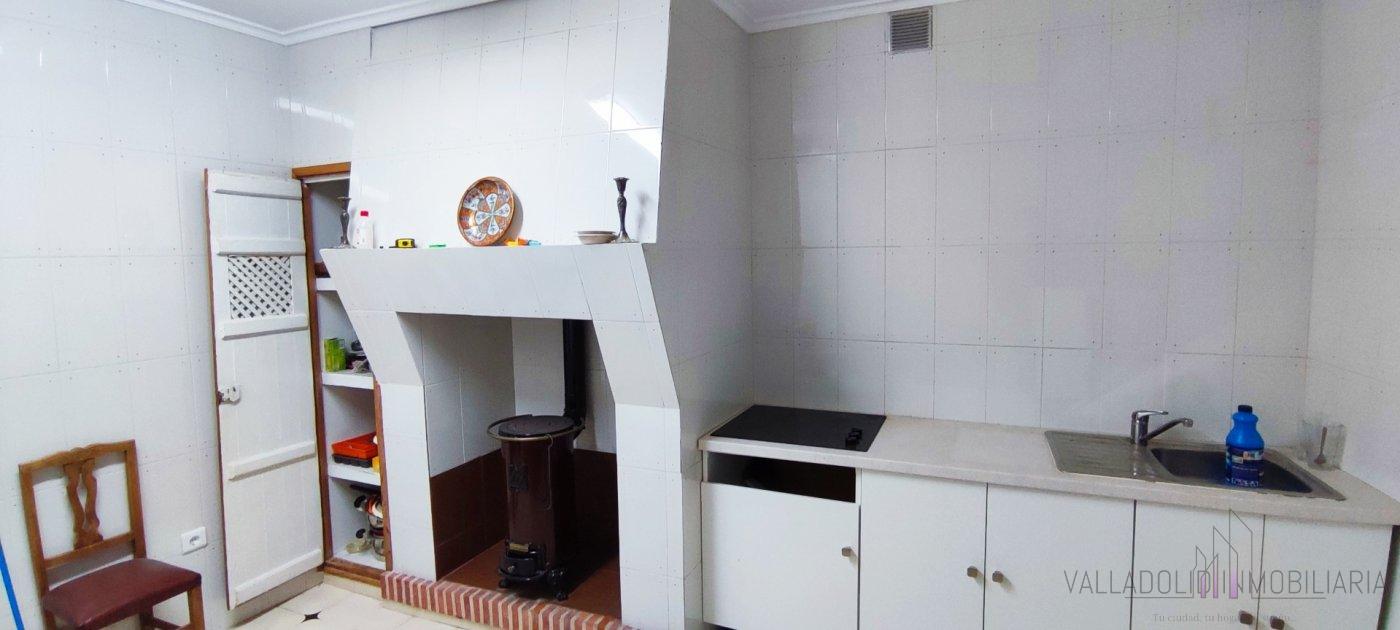 For sale of house in Nava del Rey