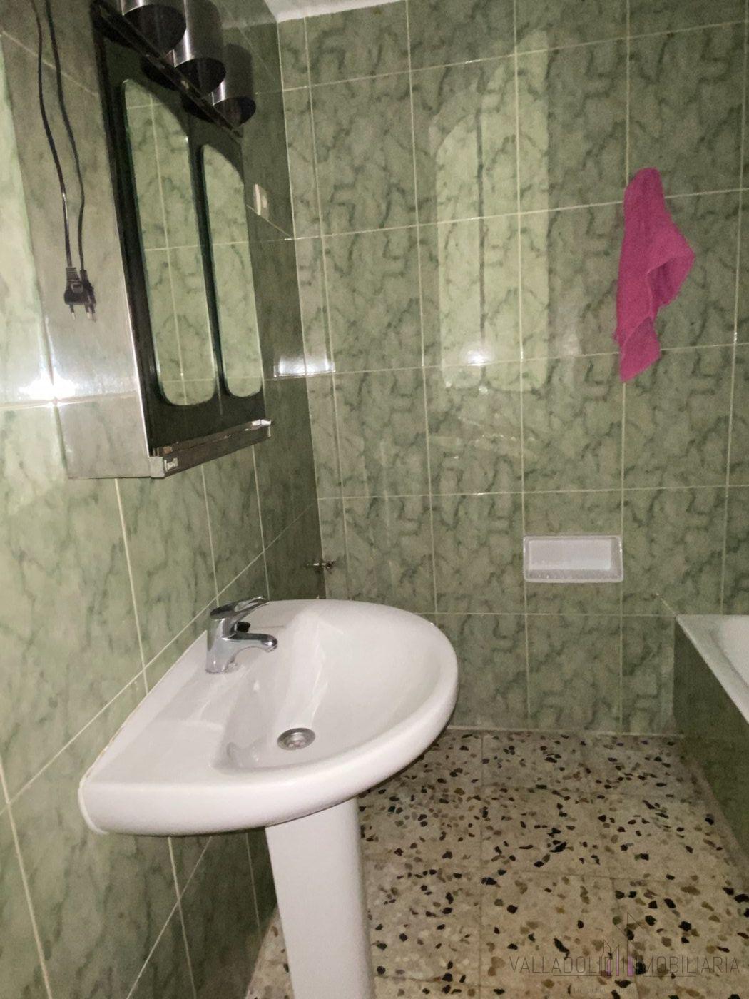 For sale of house in Nava del rey