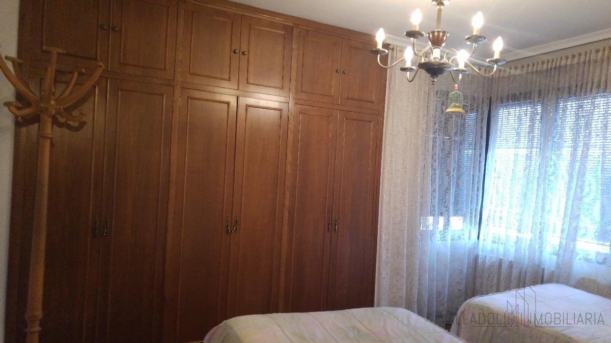 For sale of flat in Zaragoza