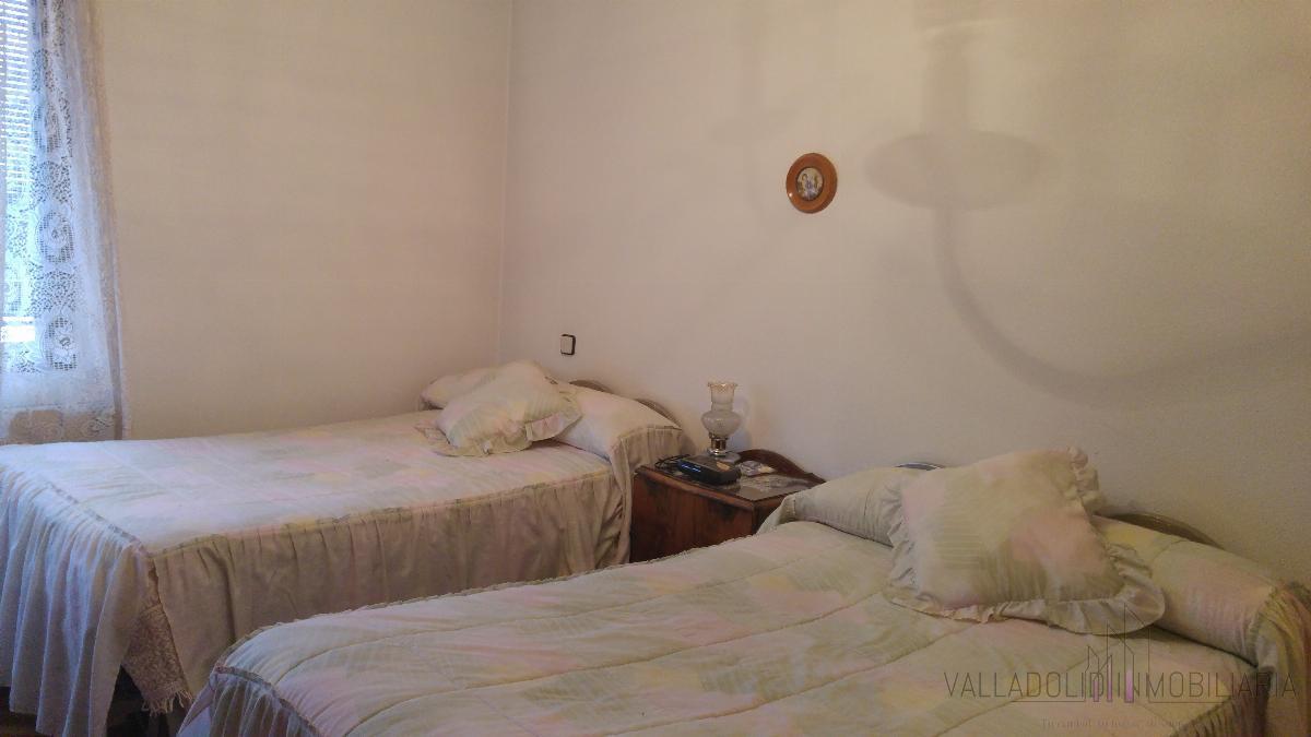 For sale of flat in Zaragoza