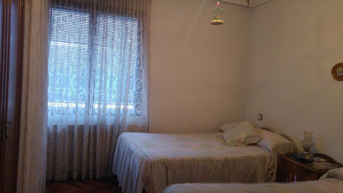 For sale of flat in Zaragoza
