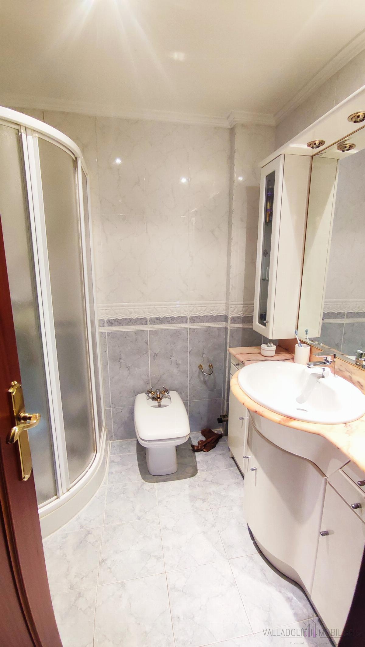 For rent of flat in Valladolid