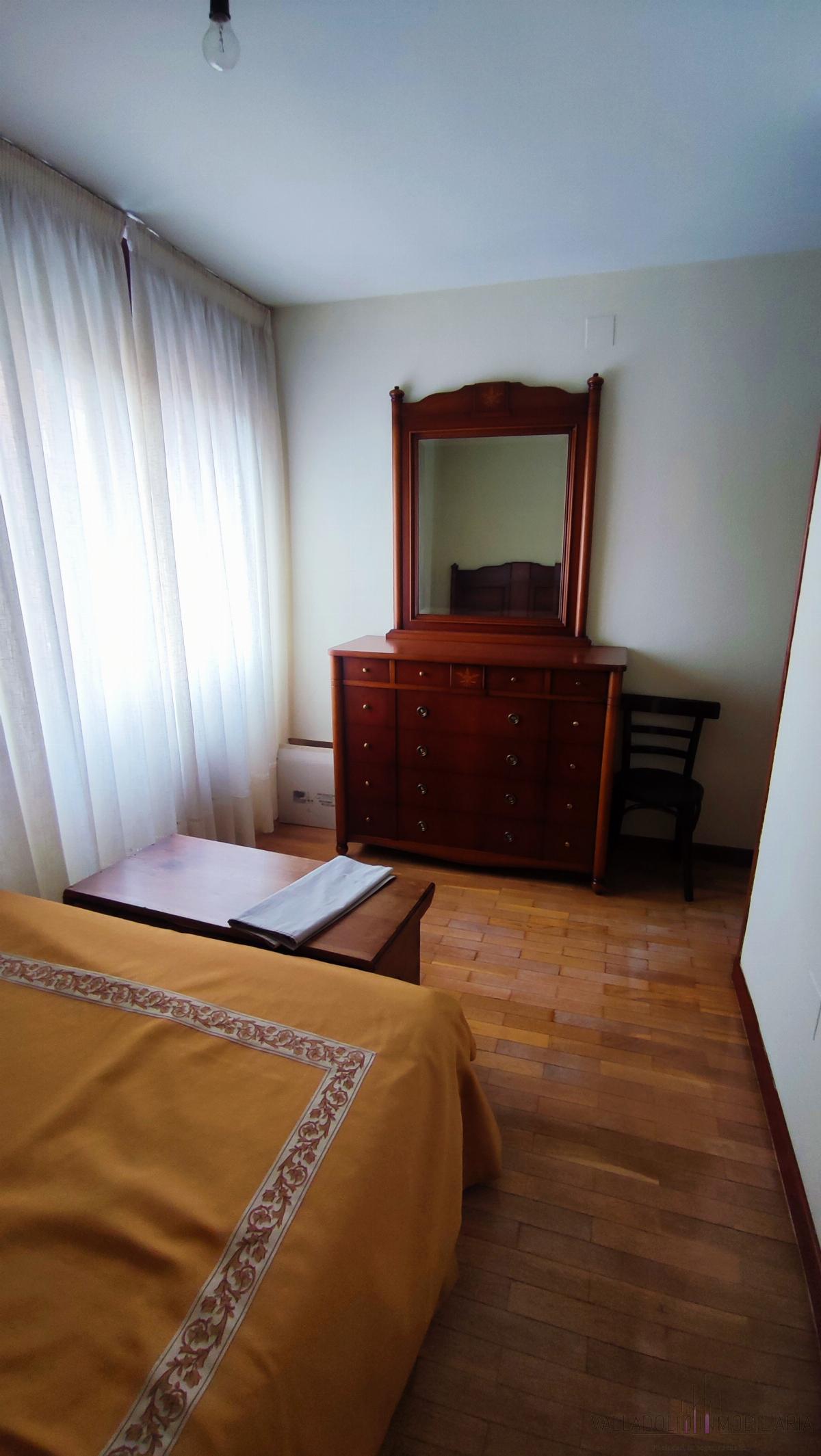 For rent of flat in Valladolid