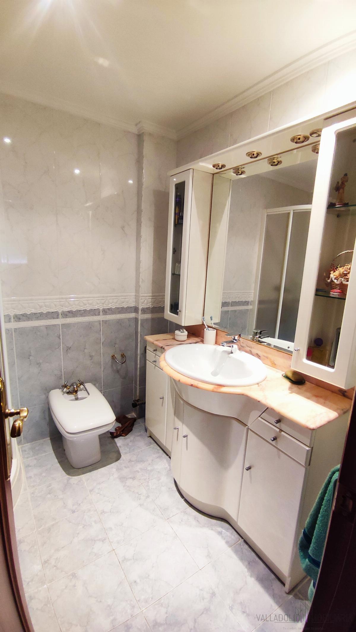 For rent of flat in Valladolid