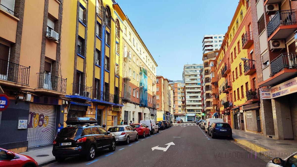 For sale of flat in Zaragoza