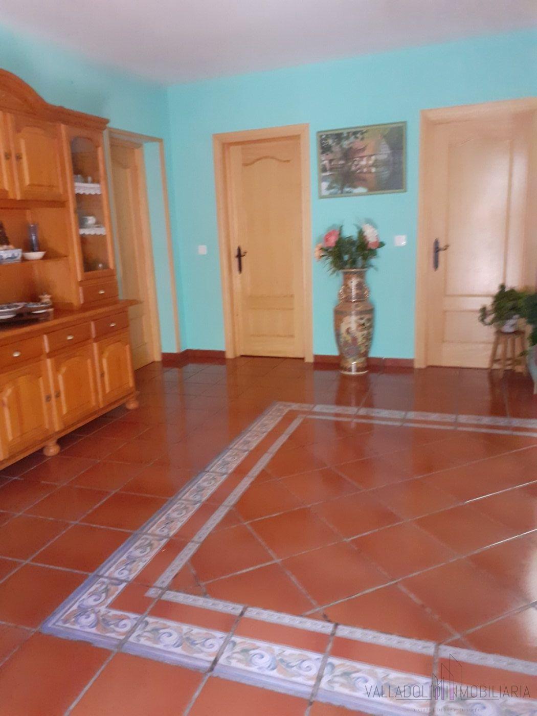 For sale of house in Tiedra