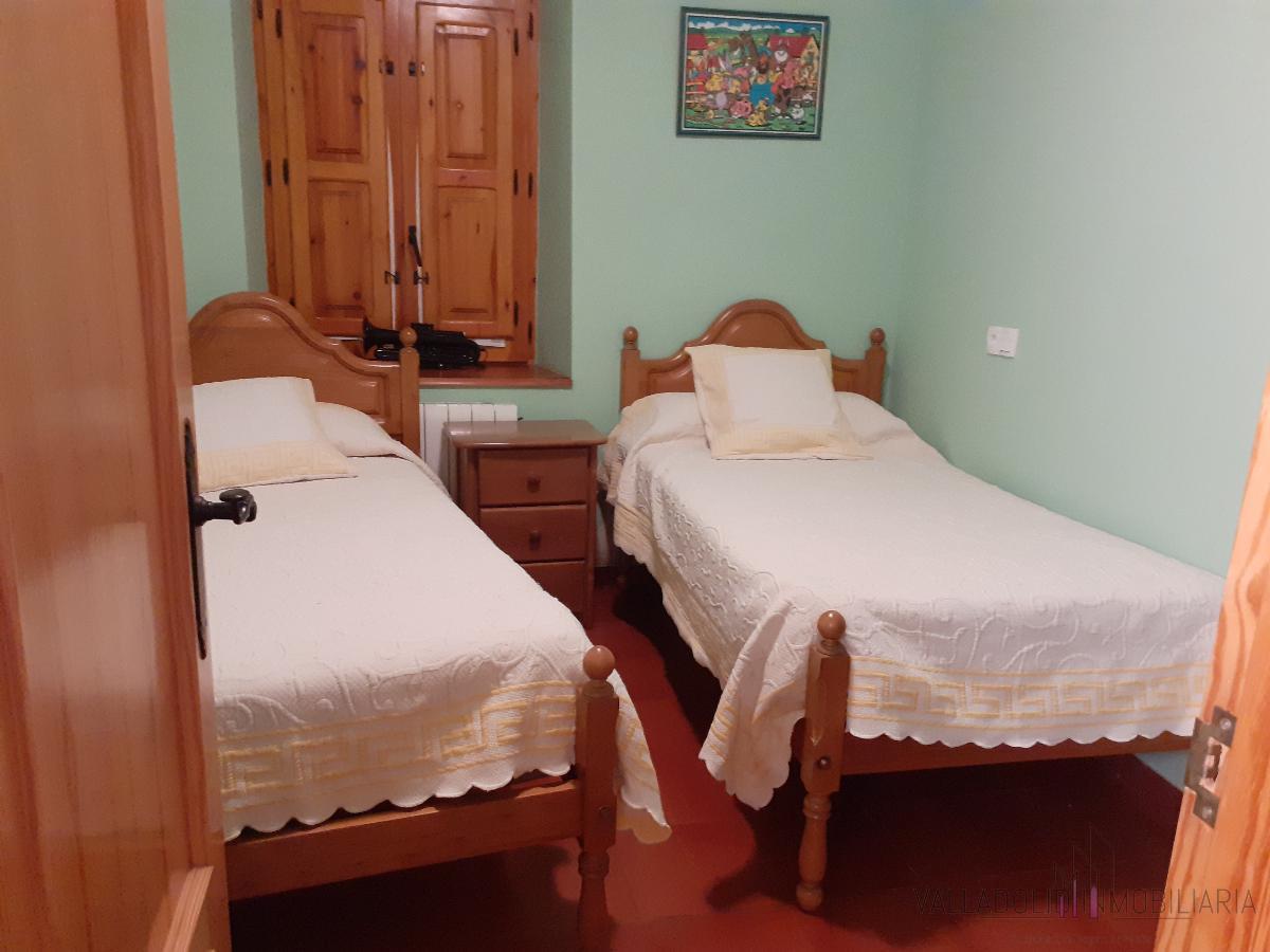 For sale of house in Tiedra