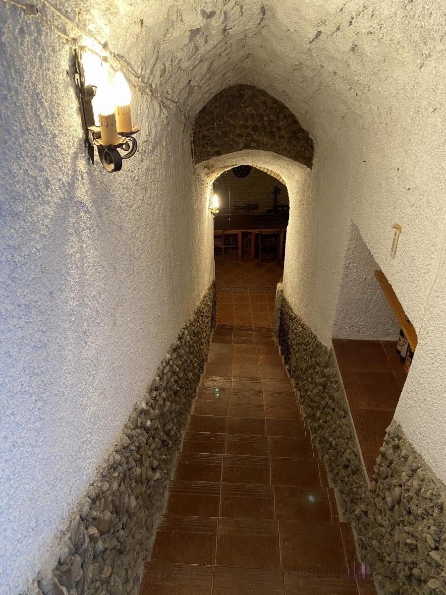 Venta de bodega en Corcos