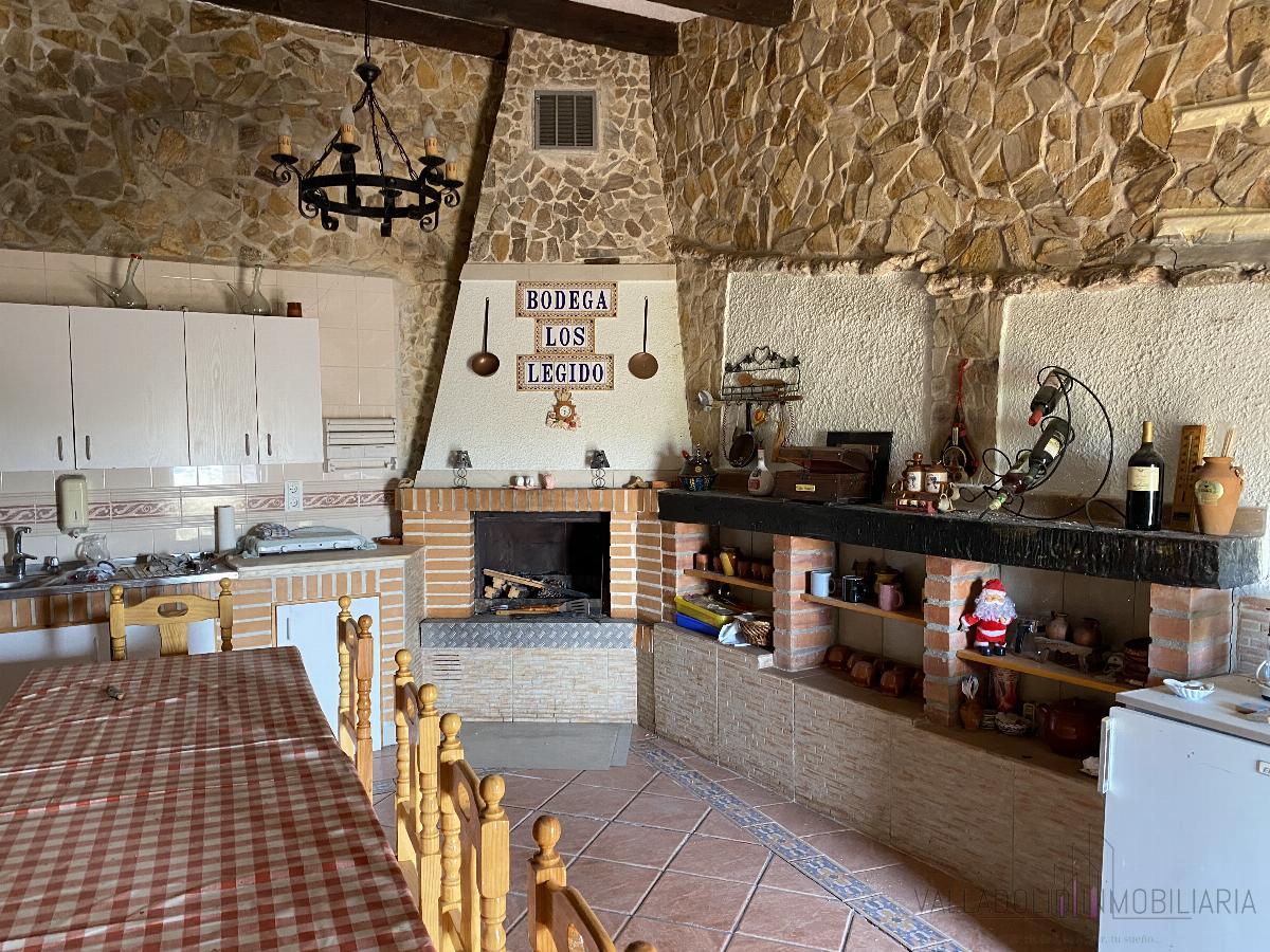 Venta de bodega en Corcos