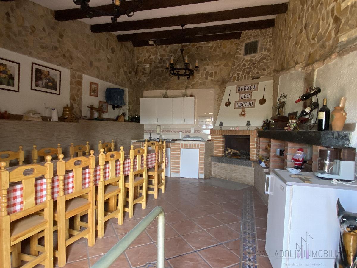 Venta de bodega en Corcos