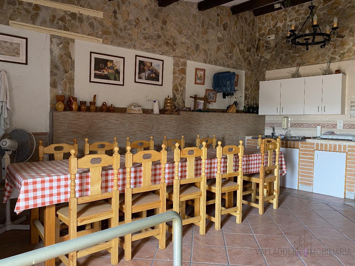 Venta de bodega en Corcos