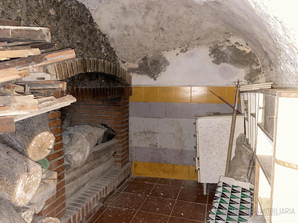 Venta de bodega en Corcos