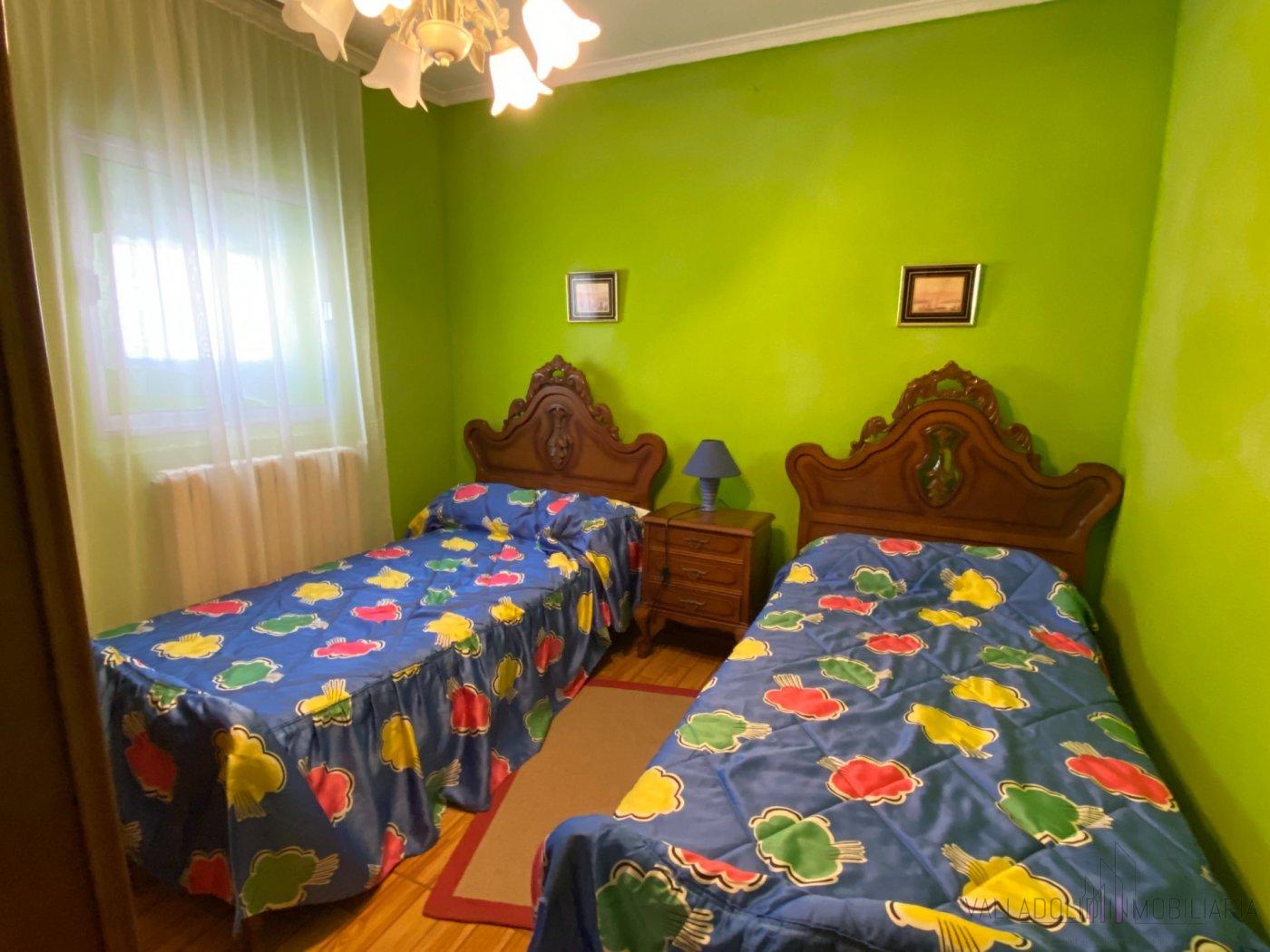 For sale of house in Fuensaldaña