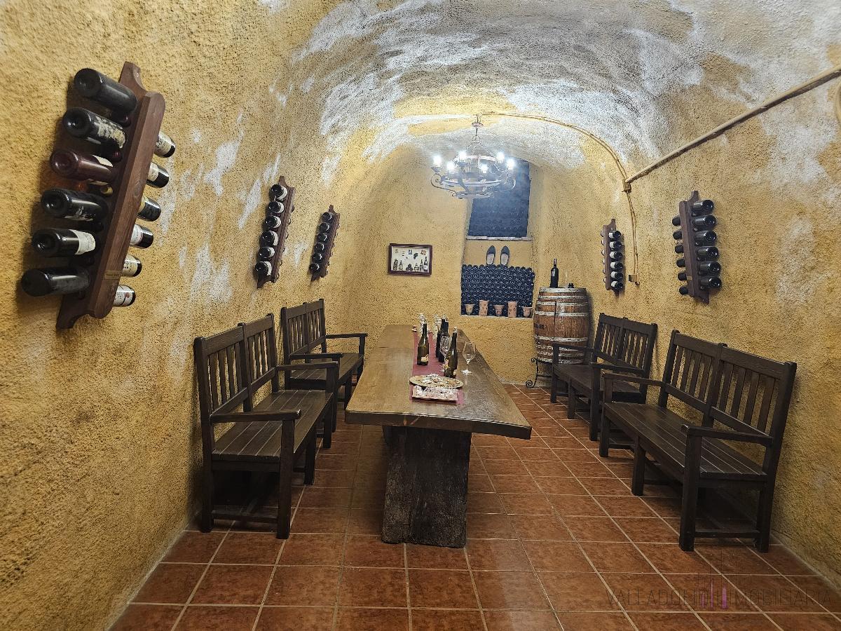 For sale of commercial in Nava del Rey