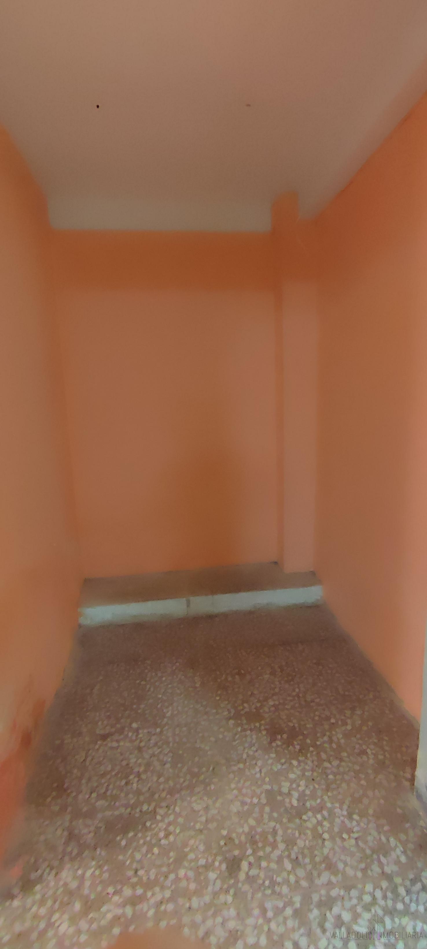 For rent of commercial in Valladolid