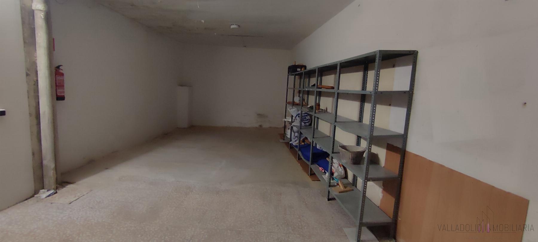For rent of commercial in Valladolid