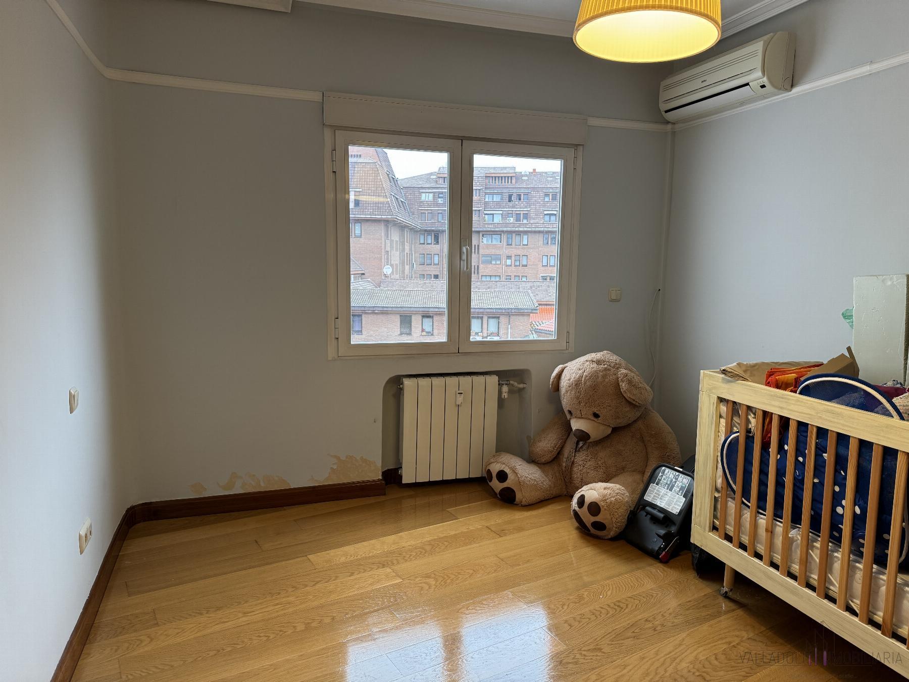 For sale of flat in Valladolid