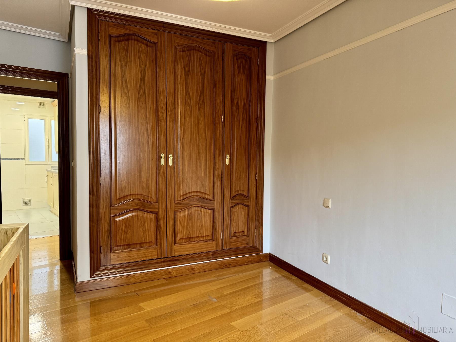 For sale of flat in Valladolid