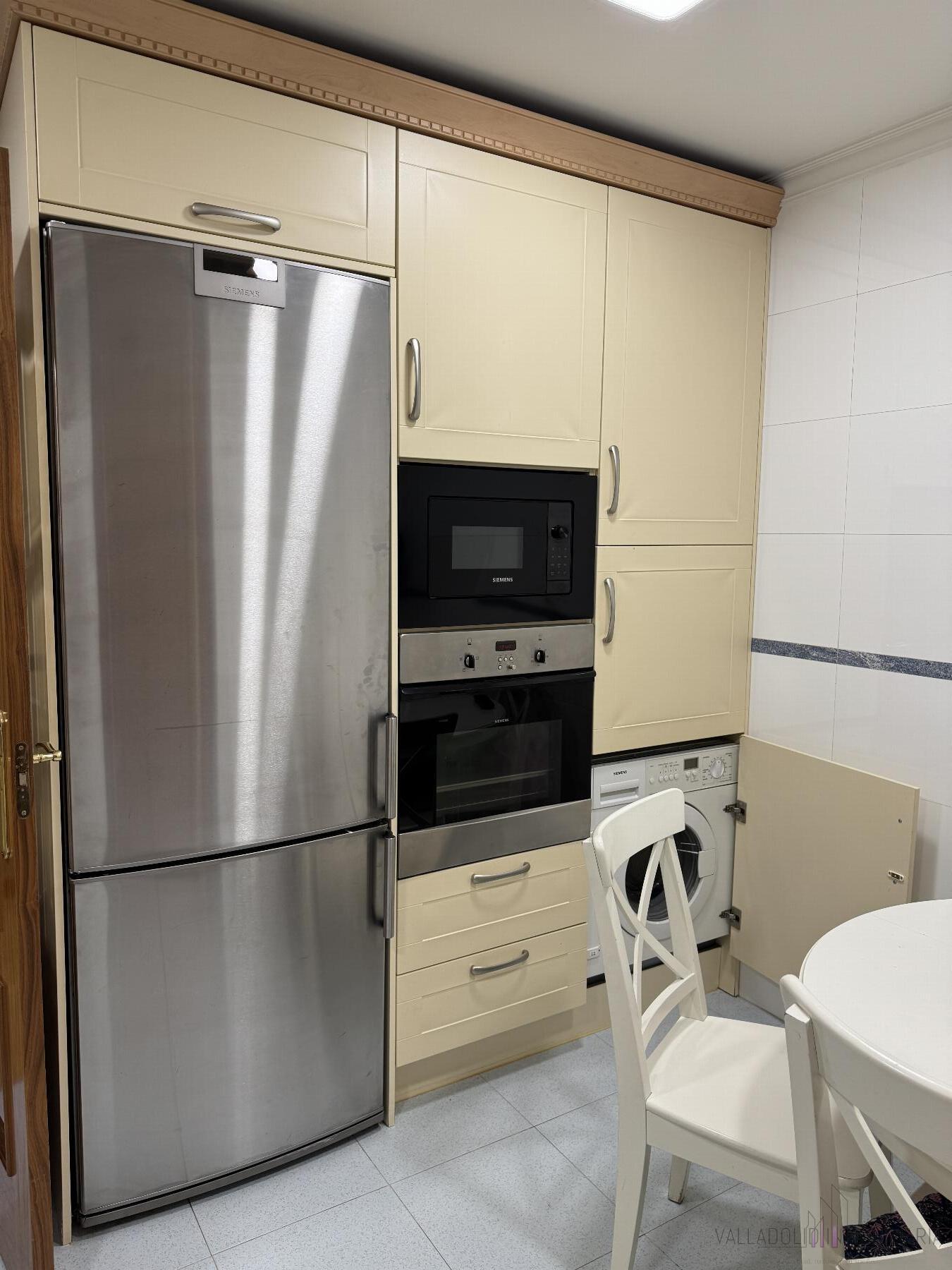 For sale of flat in Valladolid