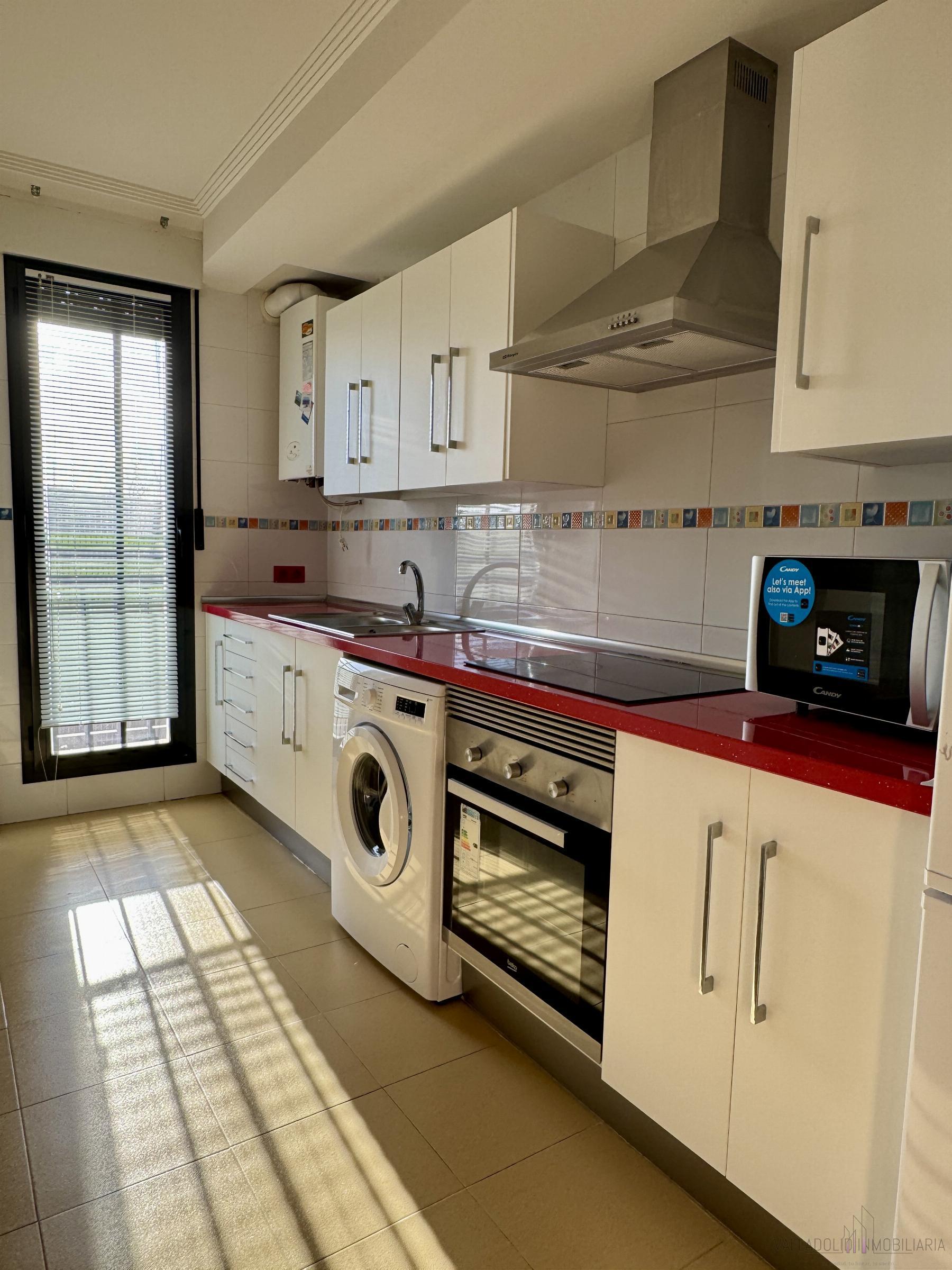 For sale of flat in Fuensaldaña