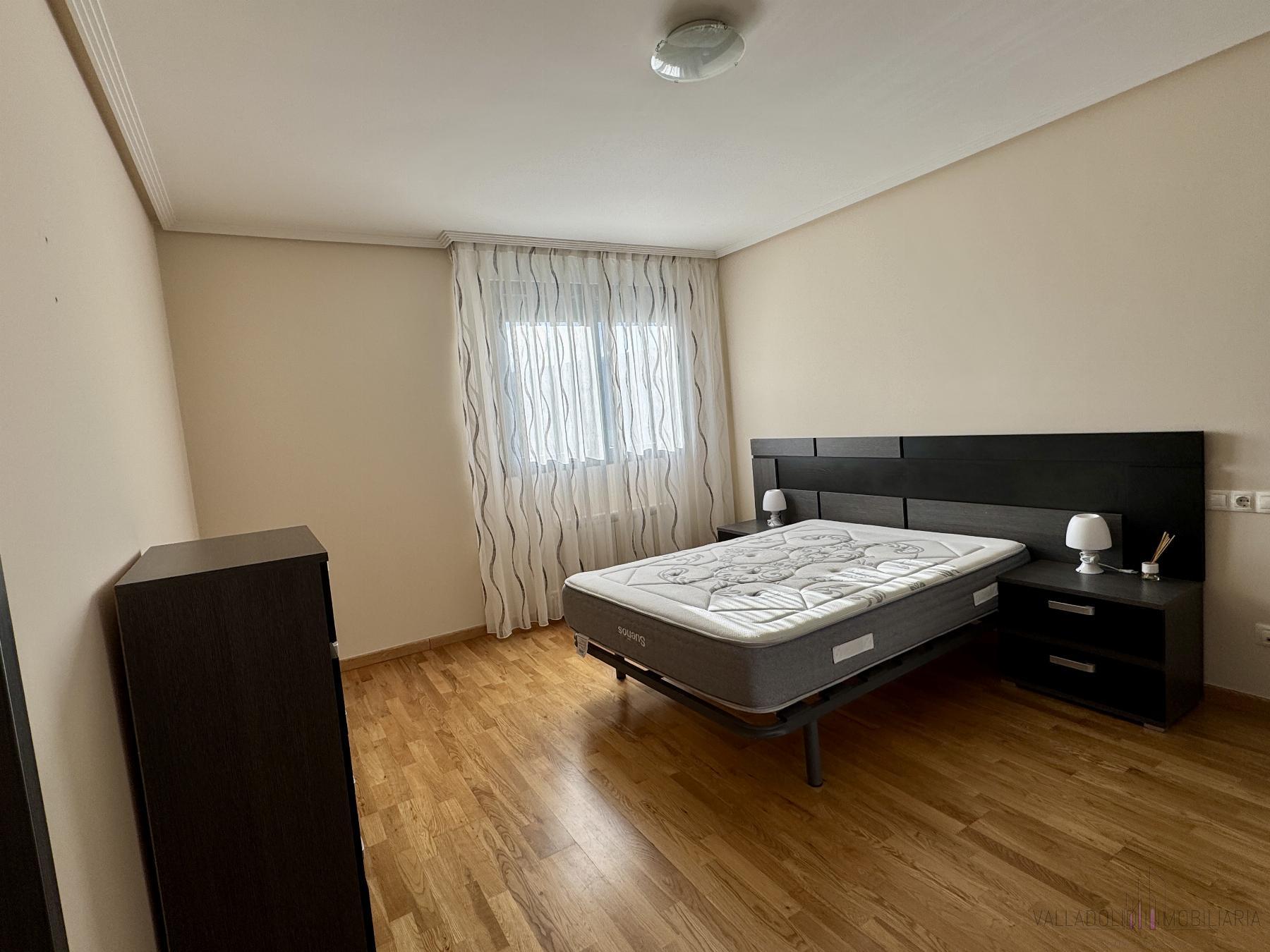 For sale of flat in Fuensaldaña