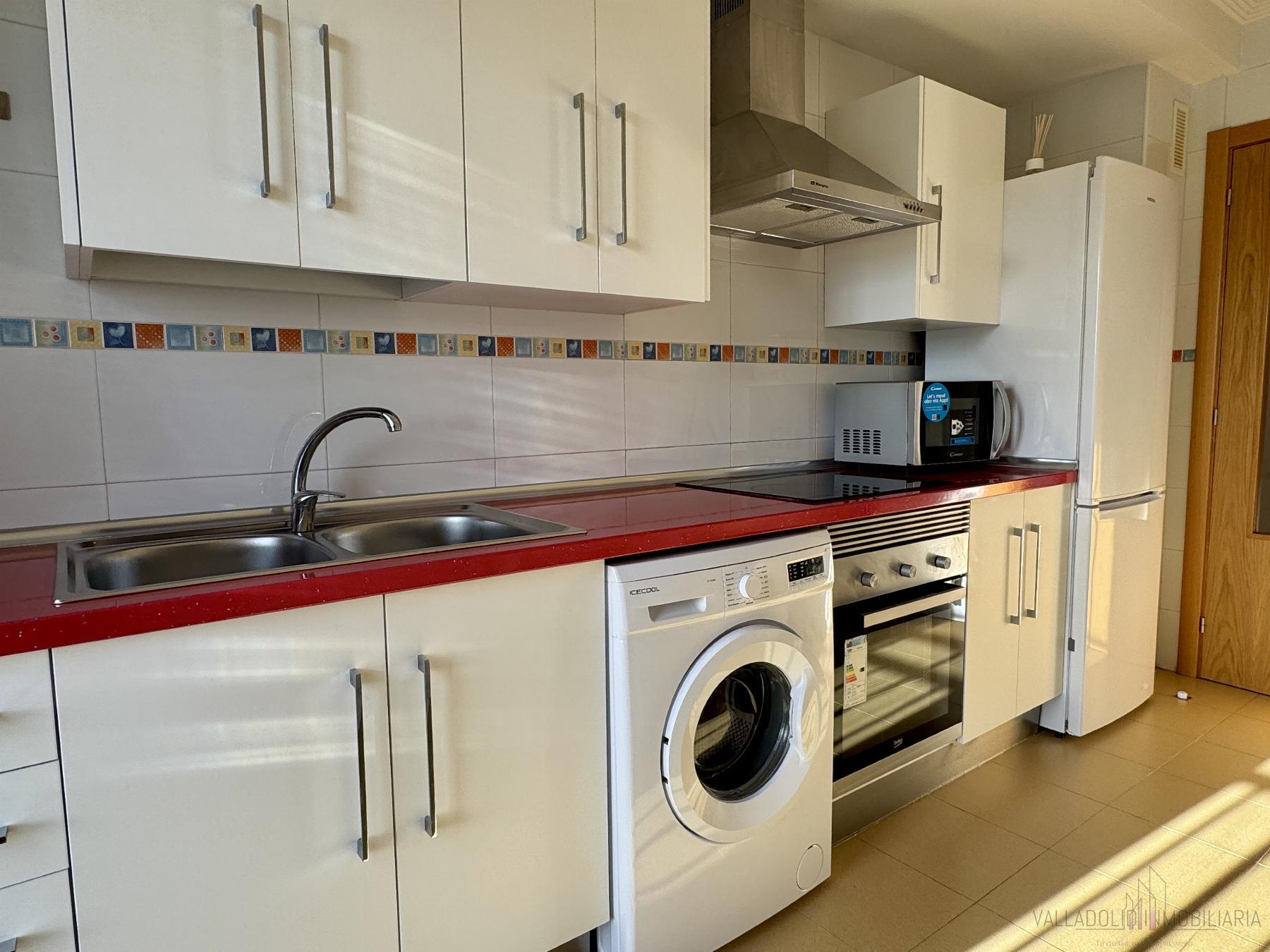 For sale of flat in Fuensaldaña