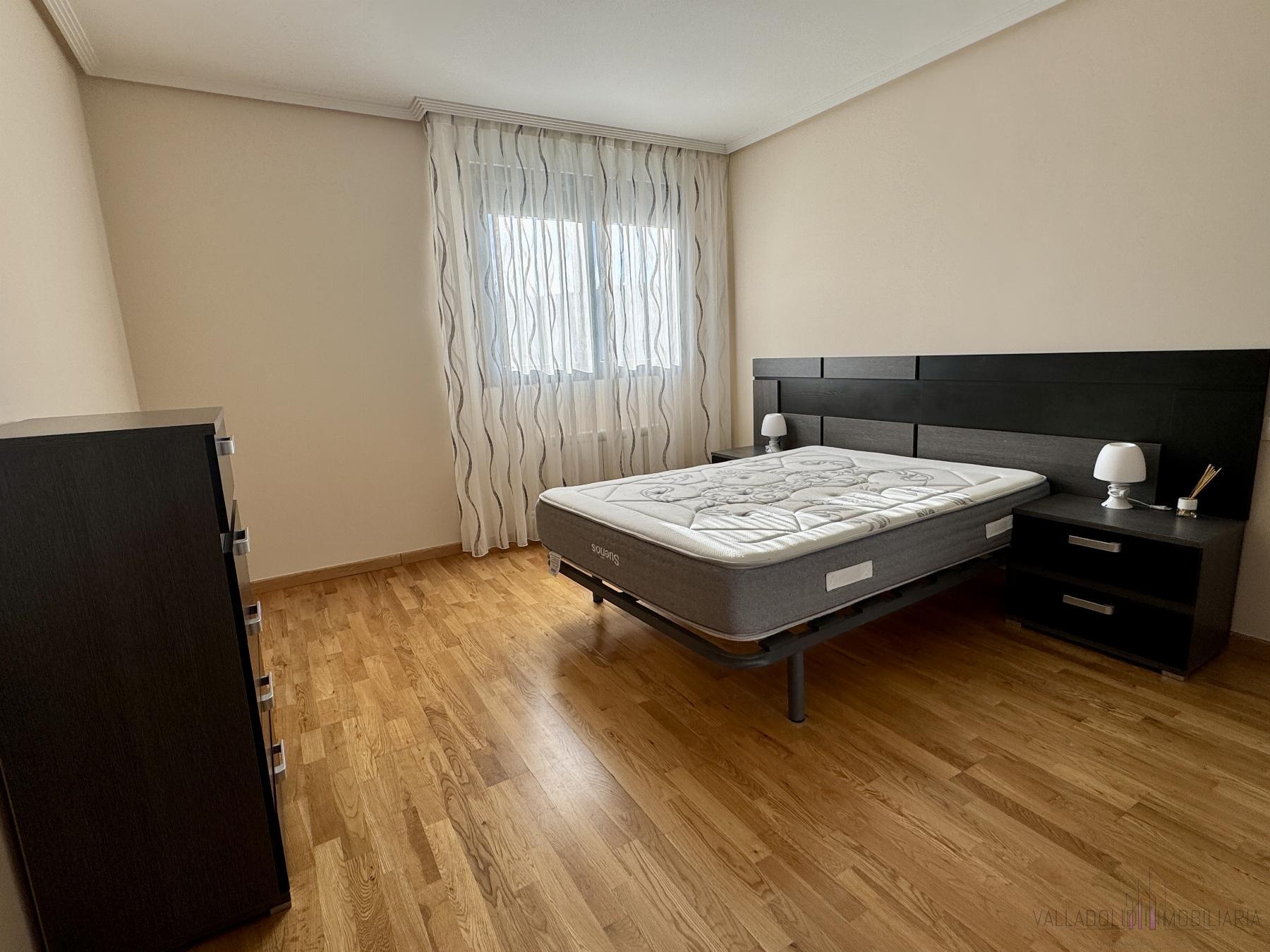 For sale of flat in Fuensaldaña