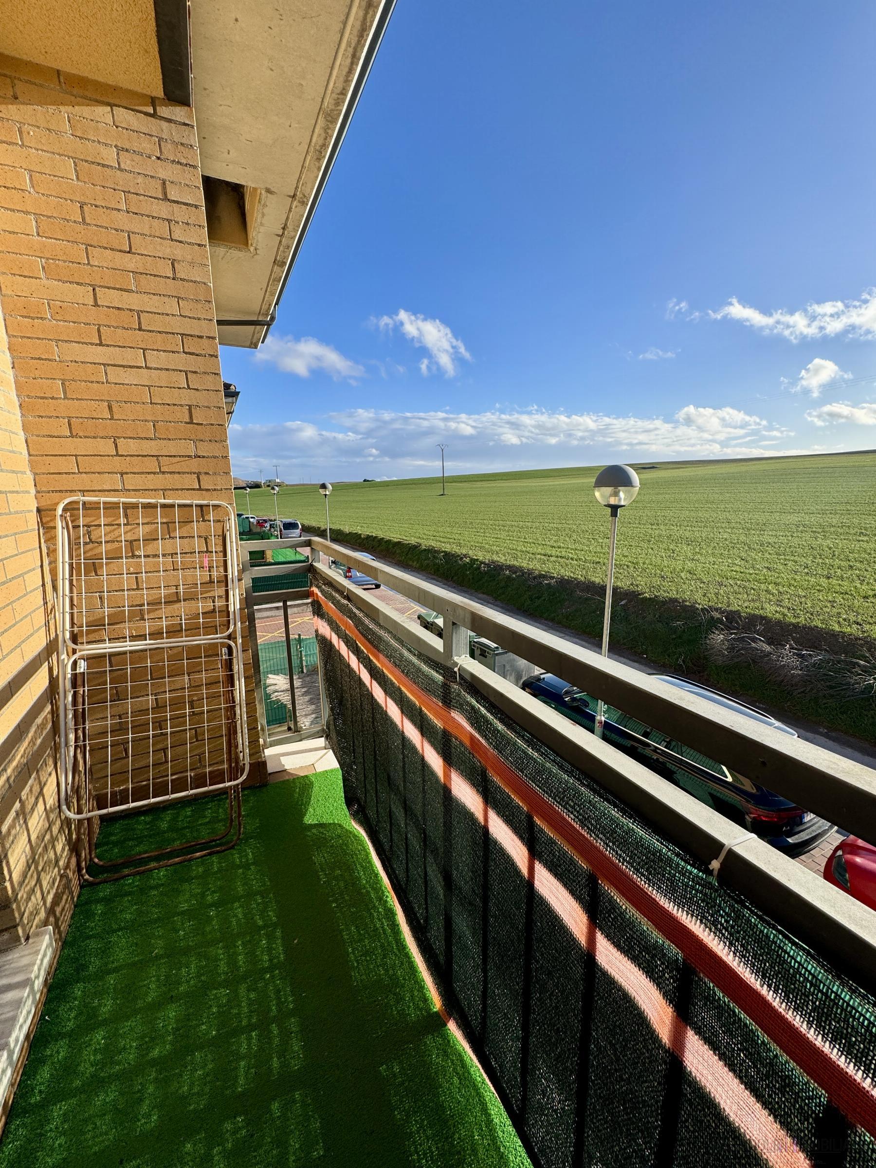 For sale of flat in Fuensaldaña