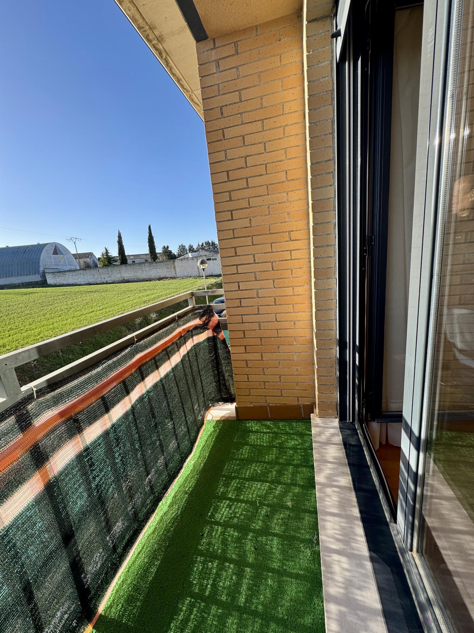 For sale of flat in Fuensaldaña