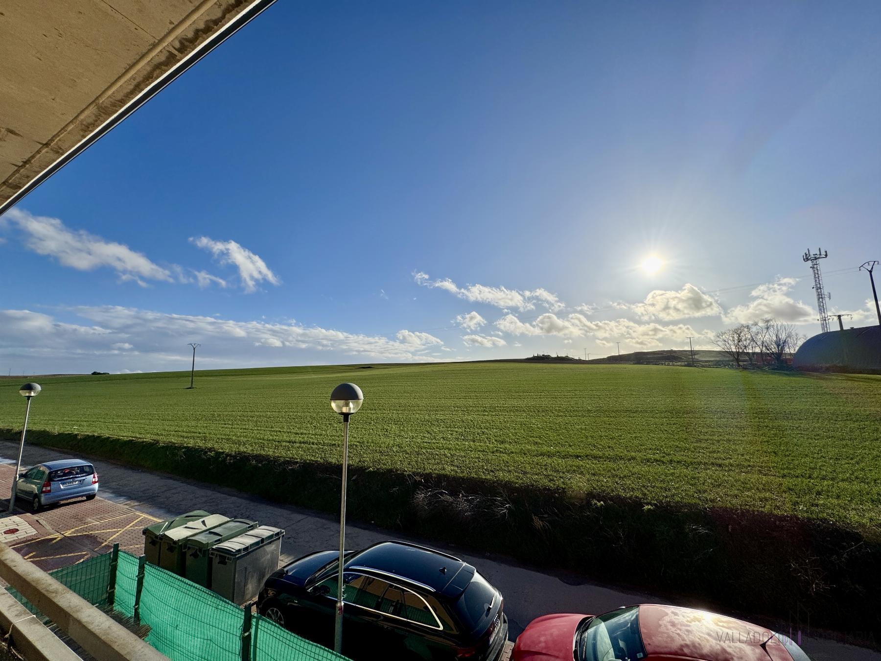 For sale of flat in Fuensaldaña