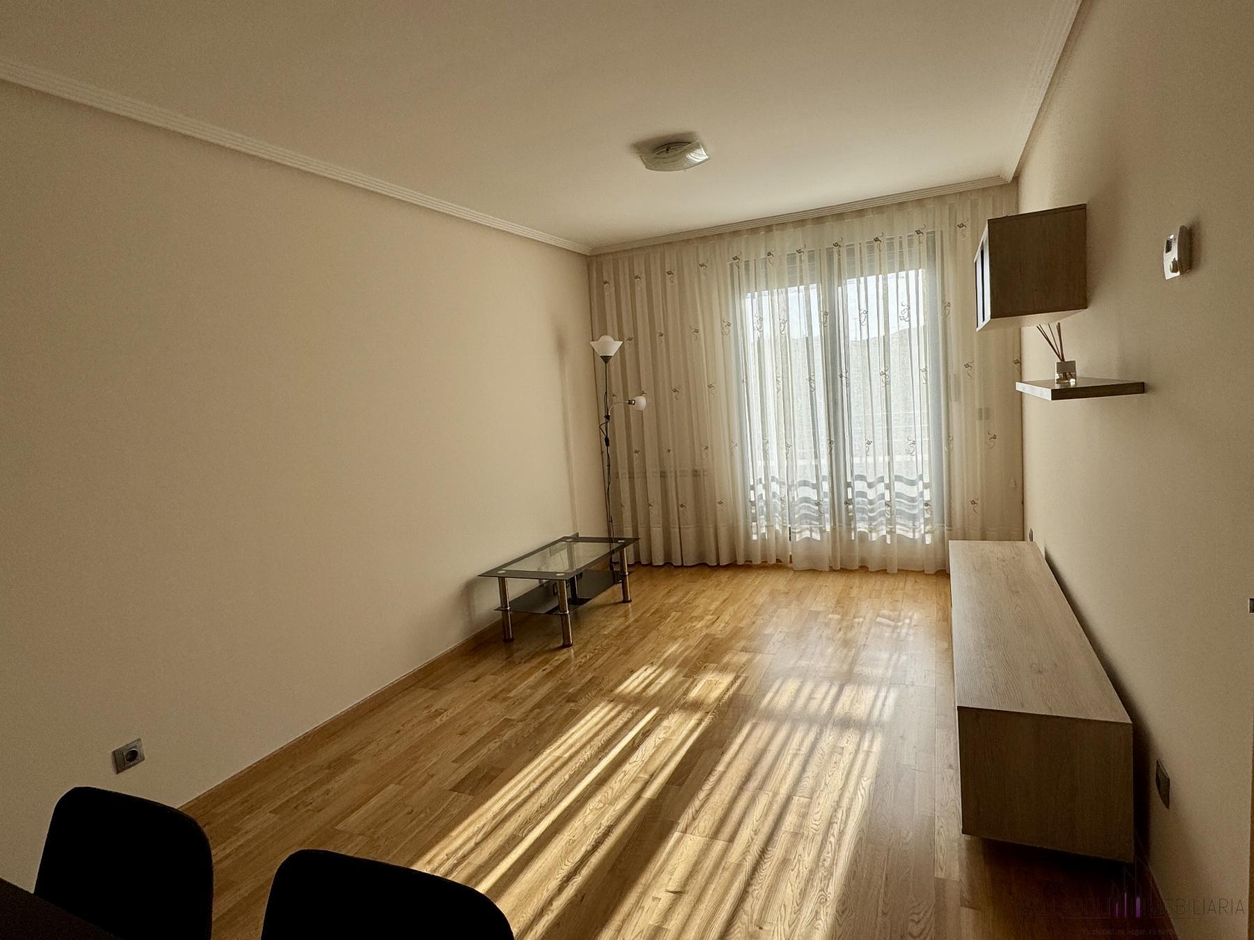For sale of flat in Fuensaldaña
