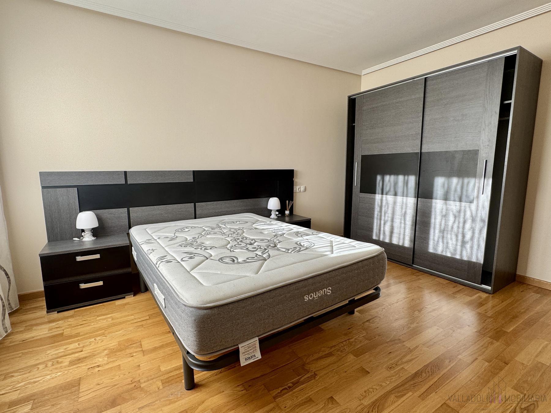 For sale of flat in Fuensaldaña