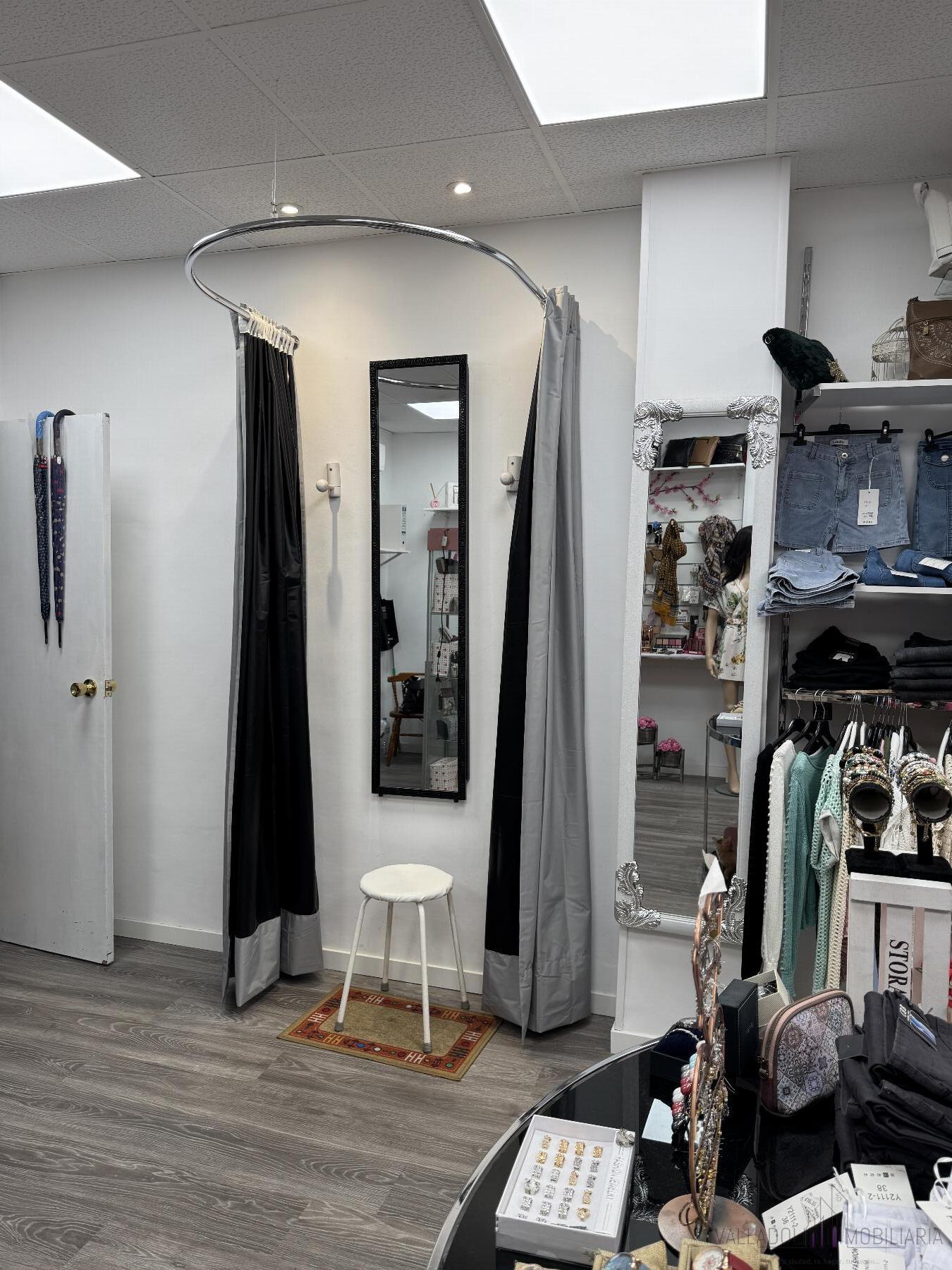For share of commercial in Valladolid