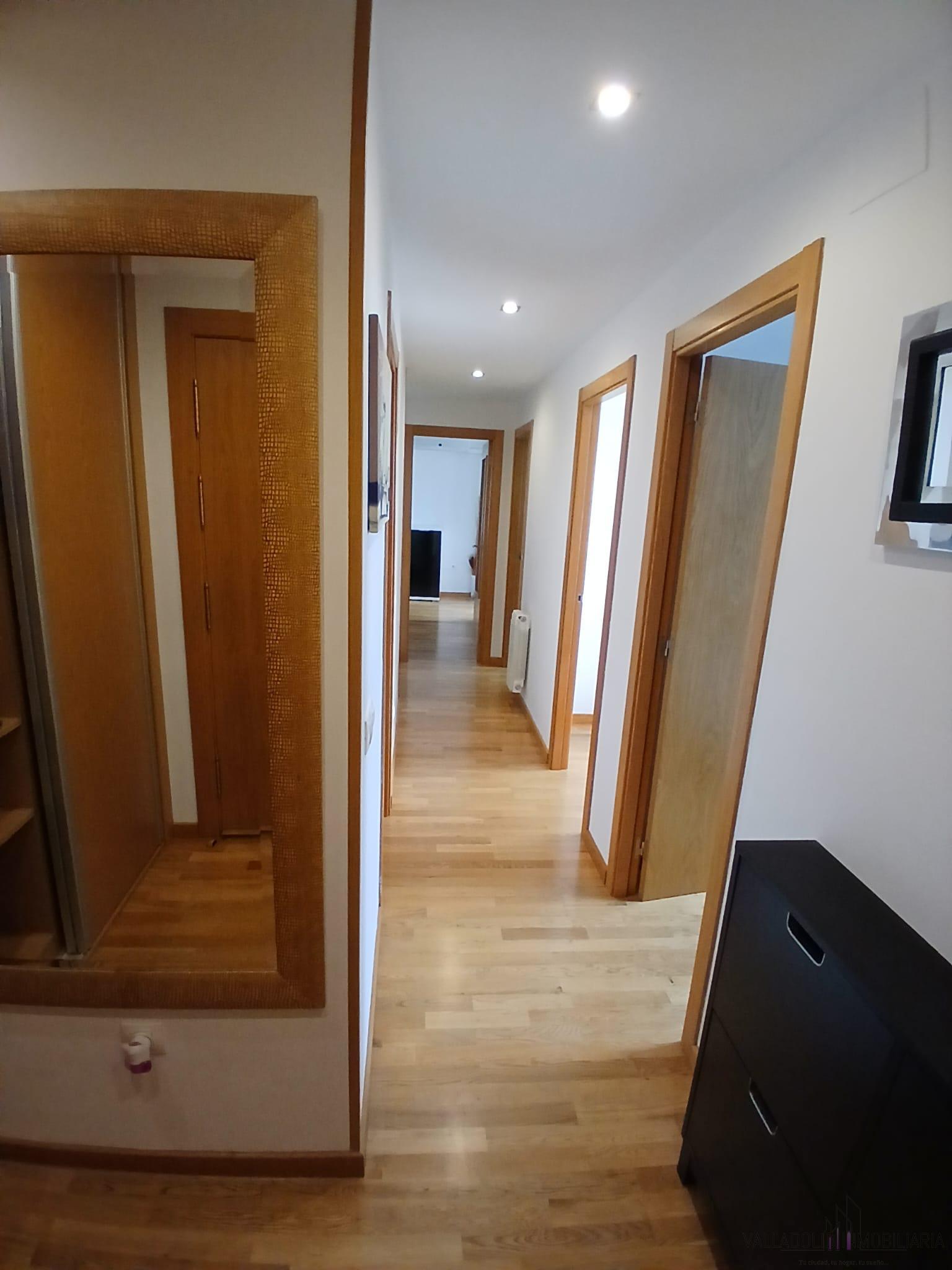 For sale of flat in Fuensaldaña