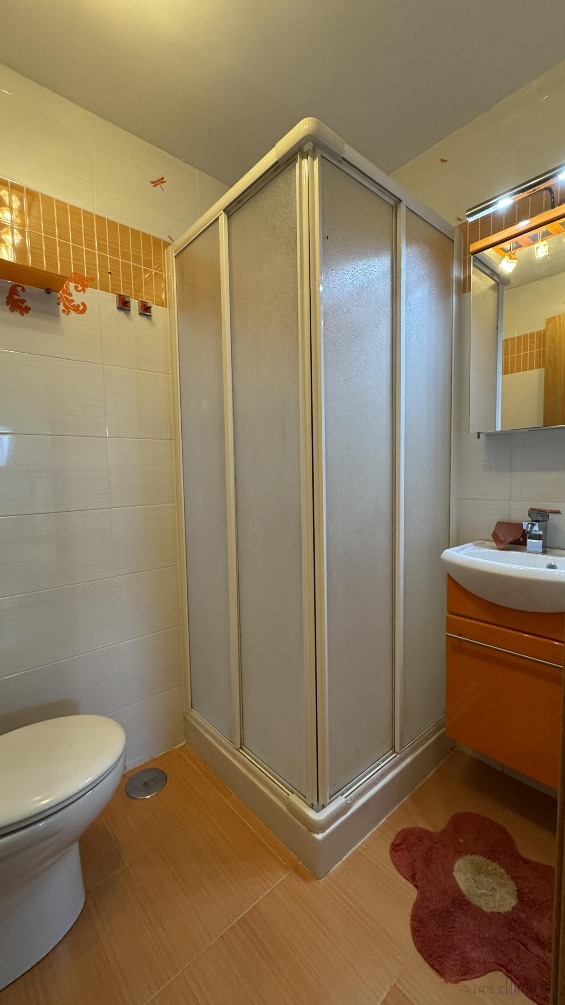 For sale of flat in Fuensaldaña