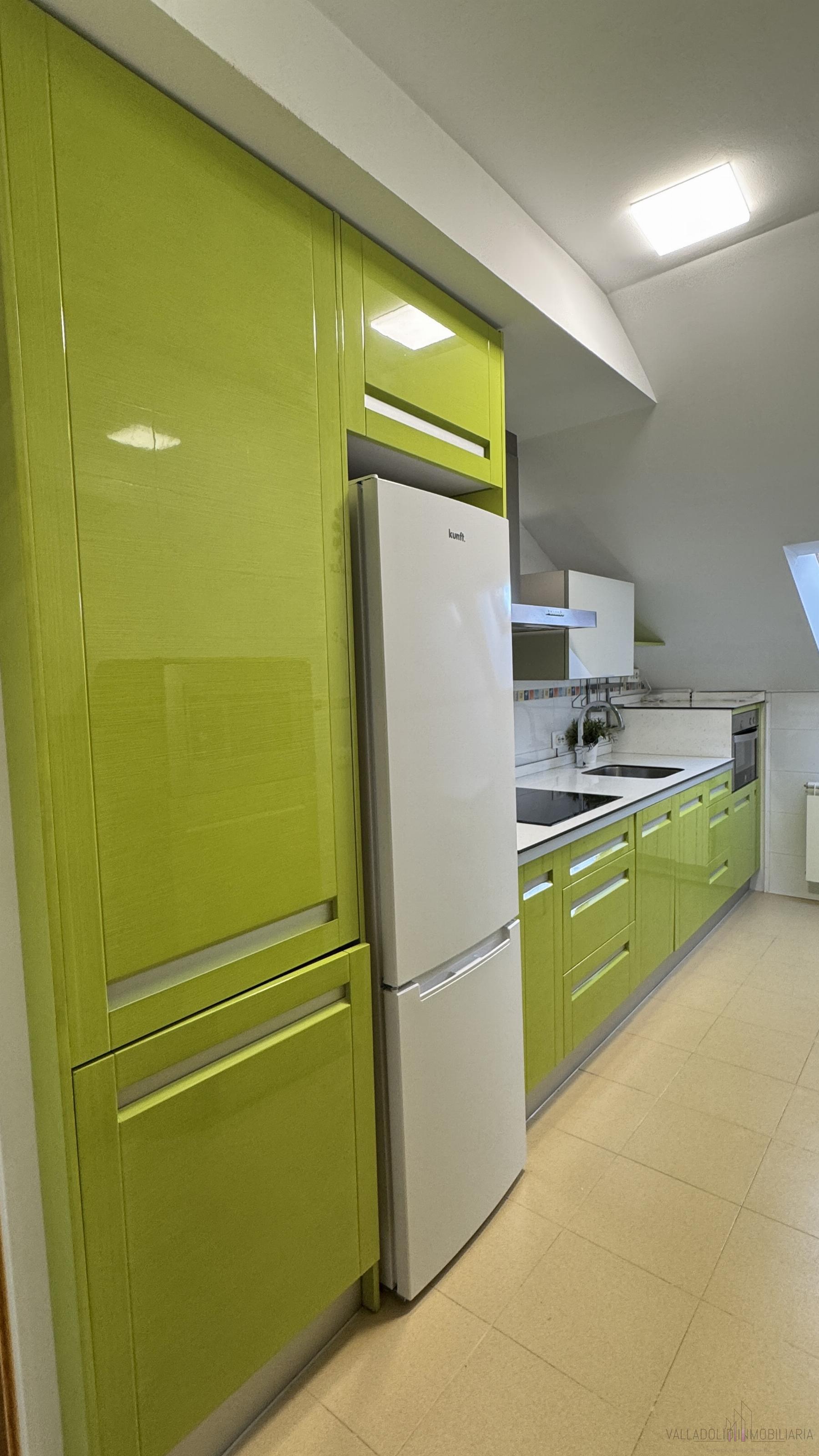For sale of flat in Fuensaldaña