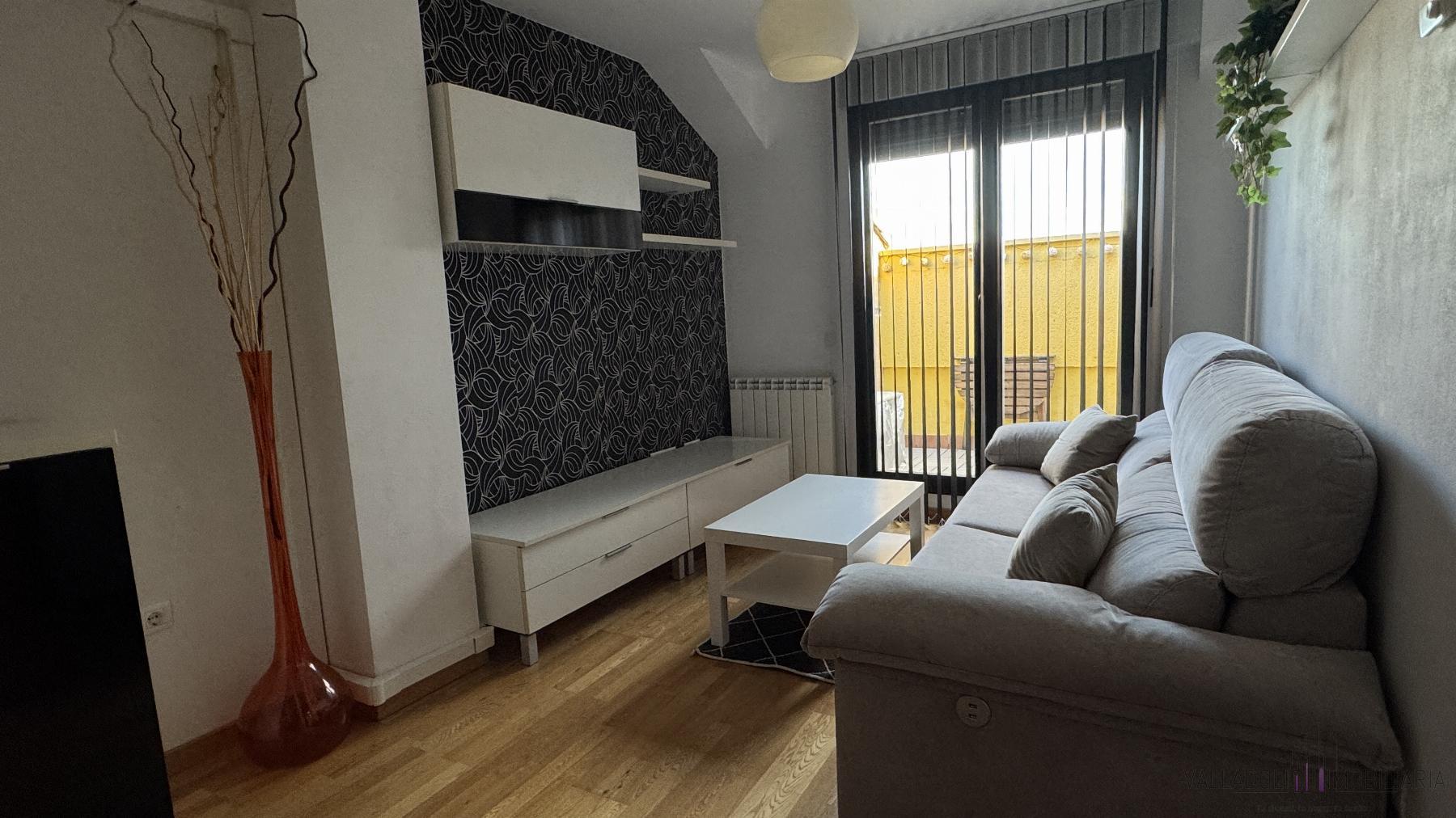 For sale of flat in Fuensaldaña