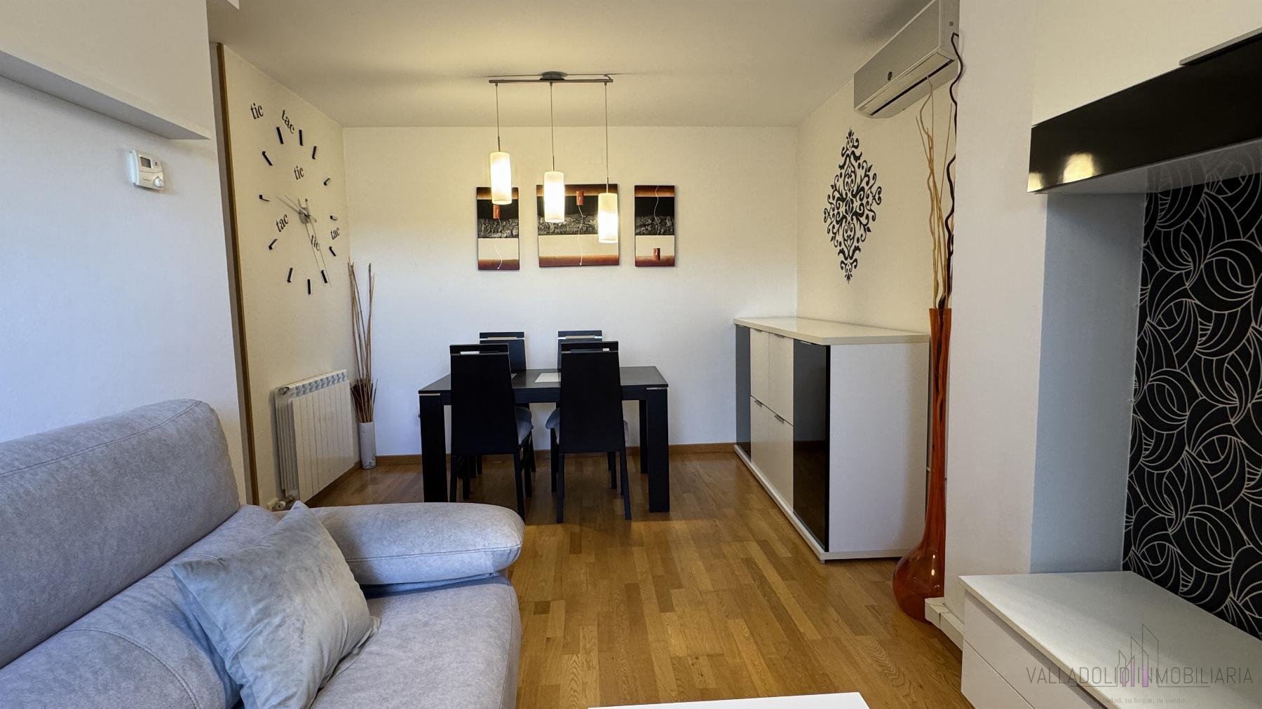 For sale of flat in Fuensaldaña
