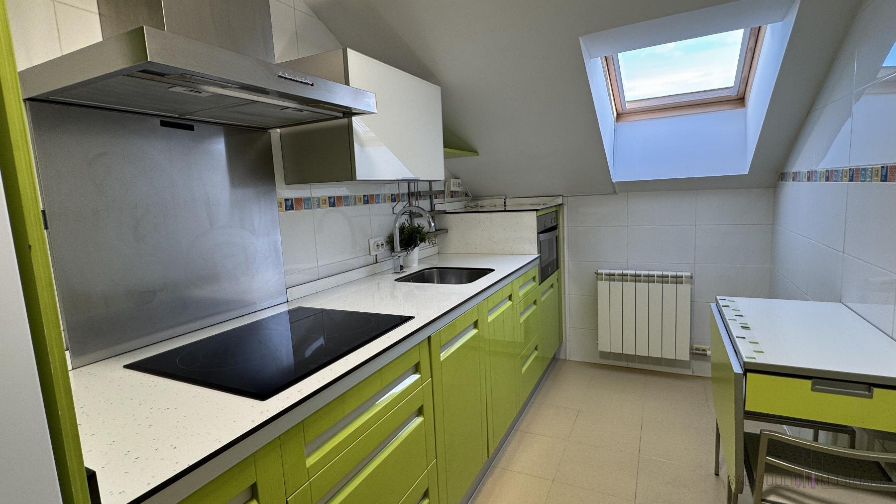 For sale of flat in Fuensaldaña