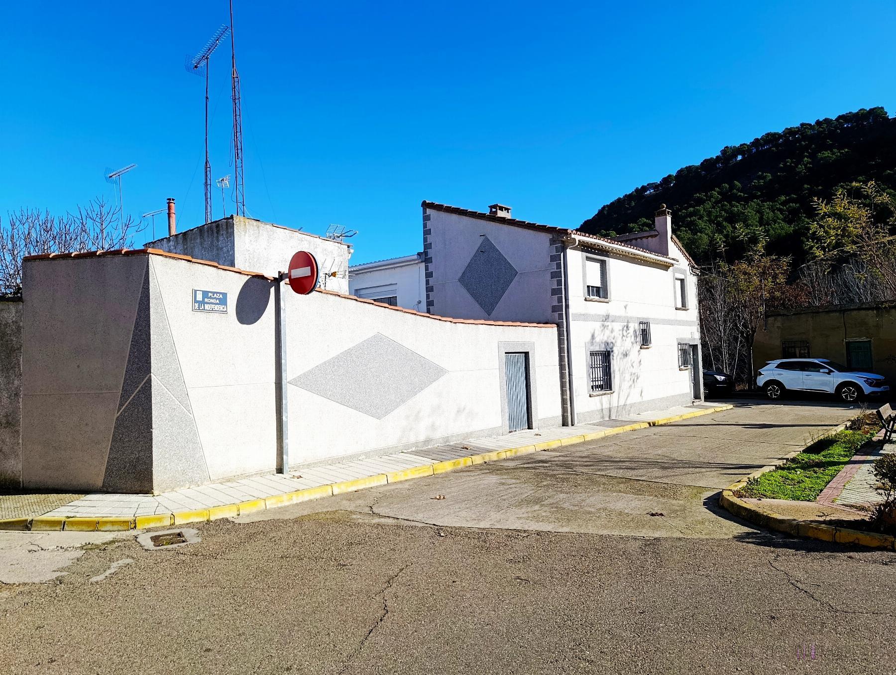 Venta de casa en Cabezón de Pisuerga