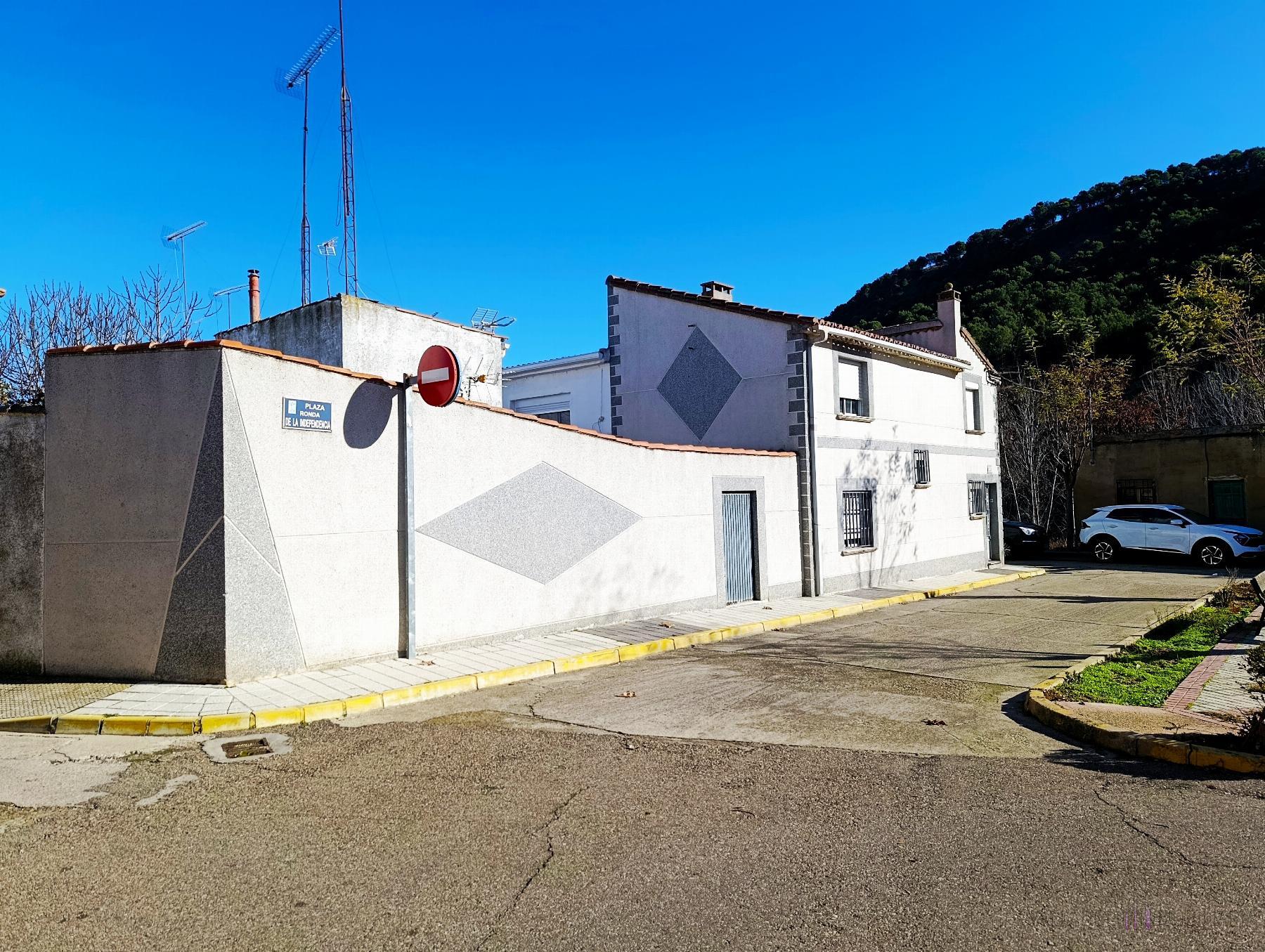 Venta de casa en Cabezón de Pisuerga