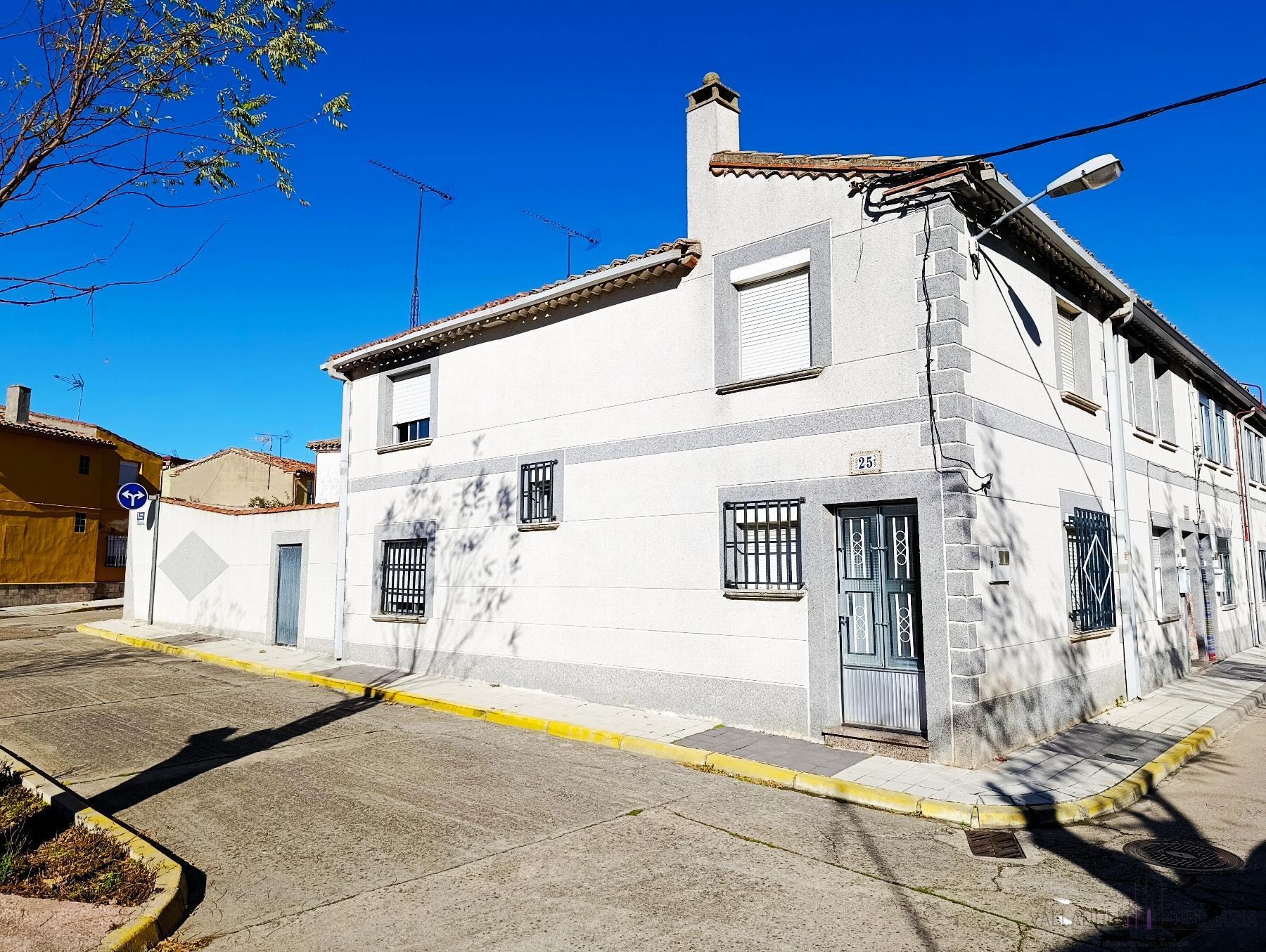 Venta de casa en Cabezón de Pisuerga