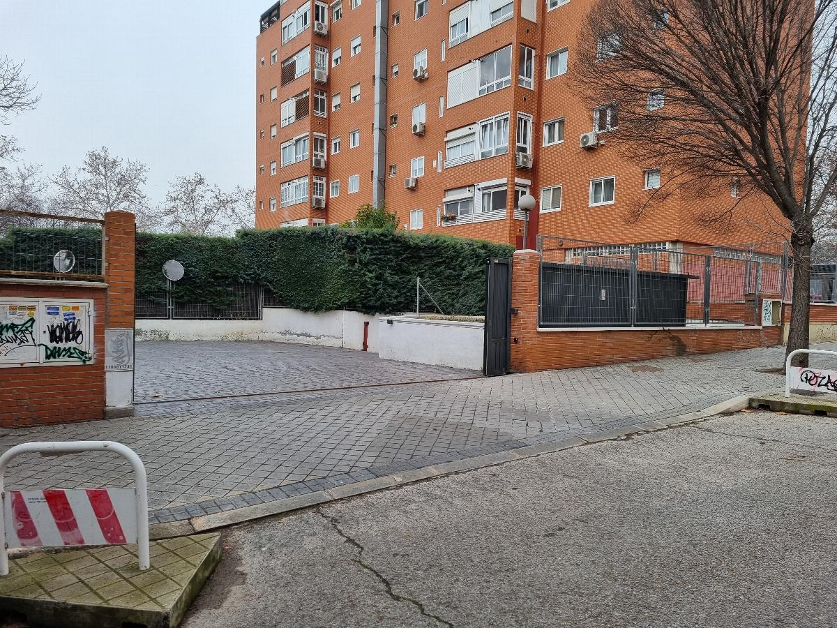 Venta de garaje en Madrid