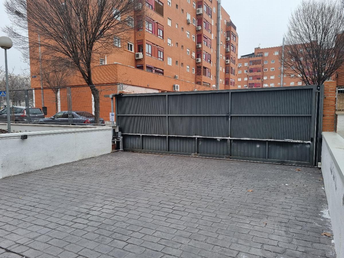 Venta de garaje en Madrid